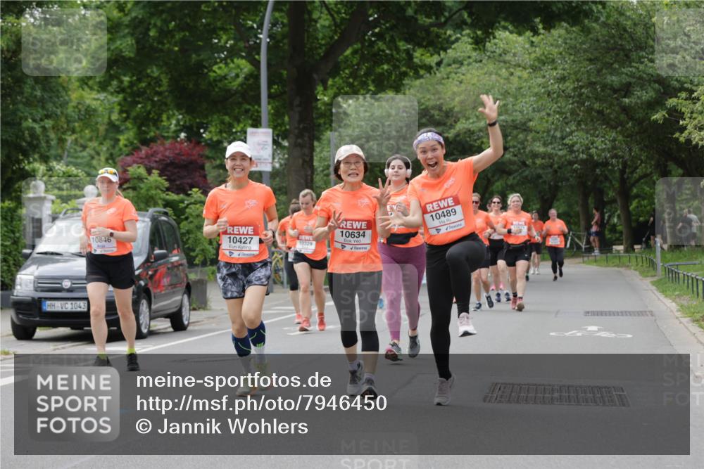15.06.2025 - REWE Women's Run Jannik Wohlers http://msf.ph/oto/7946450 15.06.2025 08:30:04 Laufen 1043, 10846, 10427, 10634, 10489, 10329 meine-sportfotos.de