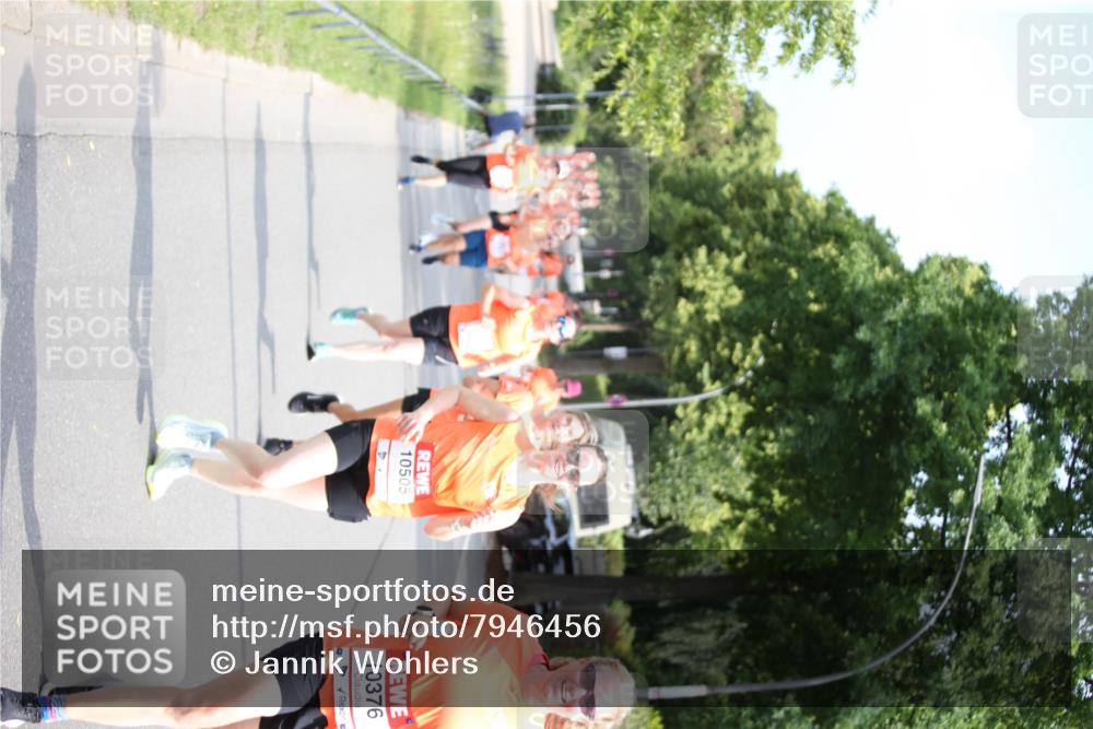 15.06.2025 - REWE Women's Run Jannik Wohlers http://msf.ph/oto/7946456 15.06.2025 09:45:02 Laufen 10505, 10376 meine-sportfotos.de