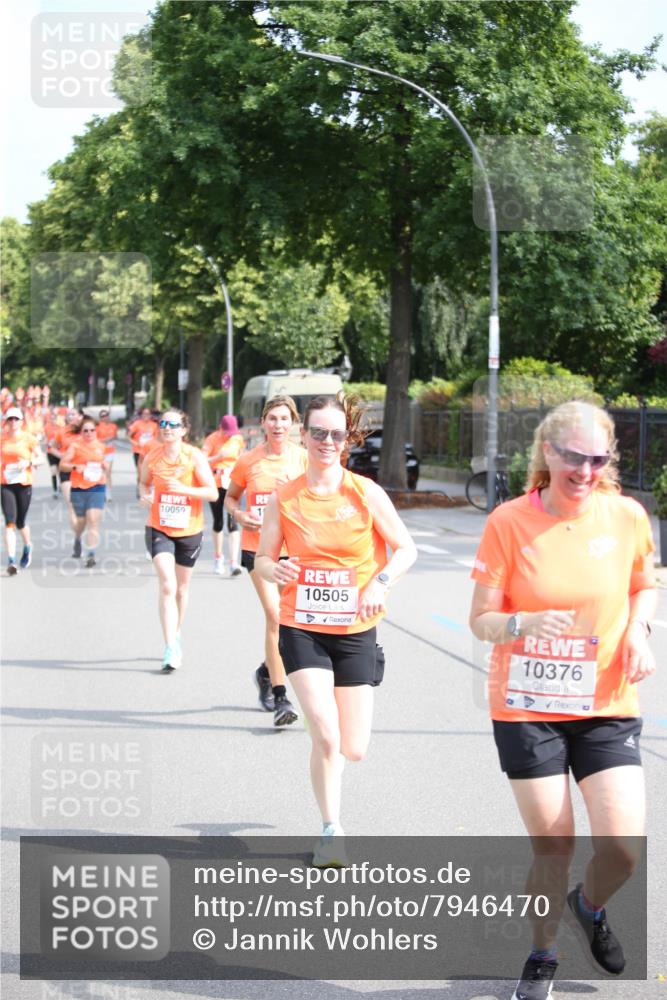 15.06.2025 - REWE Women's Run Jannik Wohlers http://msf.ph/oto/7946470 15.06.2025 09:45:02 Laufen 10059, 1, 10505, 10376 meine-sportfotos.de