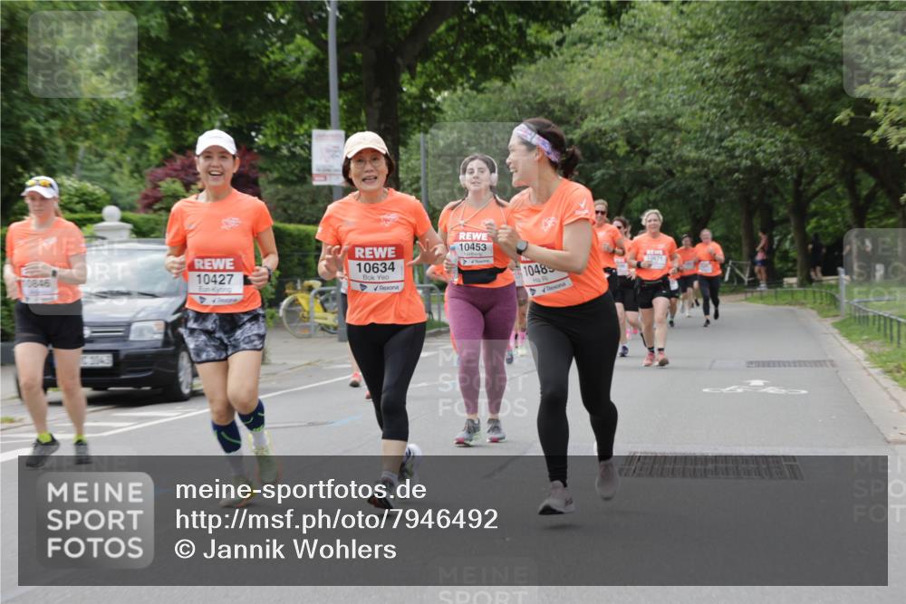 15.06.2025 - REWE Women's Run Jannik Wohlers http://msf.ph/oto/7946492 15.06.2025 08:30:05 Laufen 0846, 10427, 10634, 10453, 1048, 10671 meine-sportfotos.de