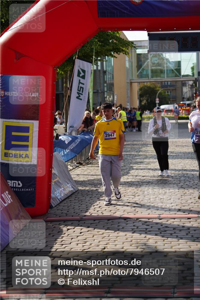 13.06.2025 - Holstenköstenlauf Felixshl http://msf.ph/oto/7946507 13.06.2025 18:12:49 Laufen 2947, 3103, 3613 meine-sportfotos.de