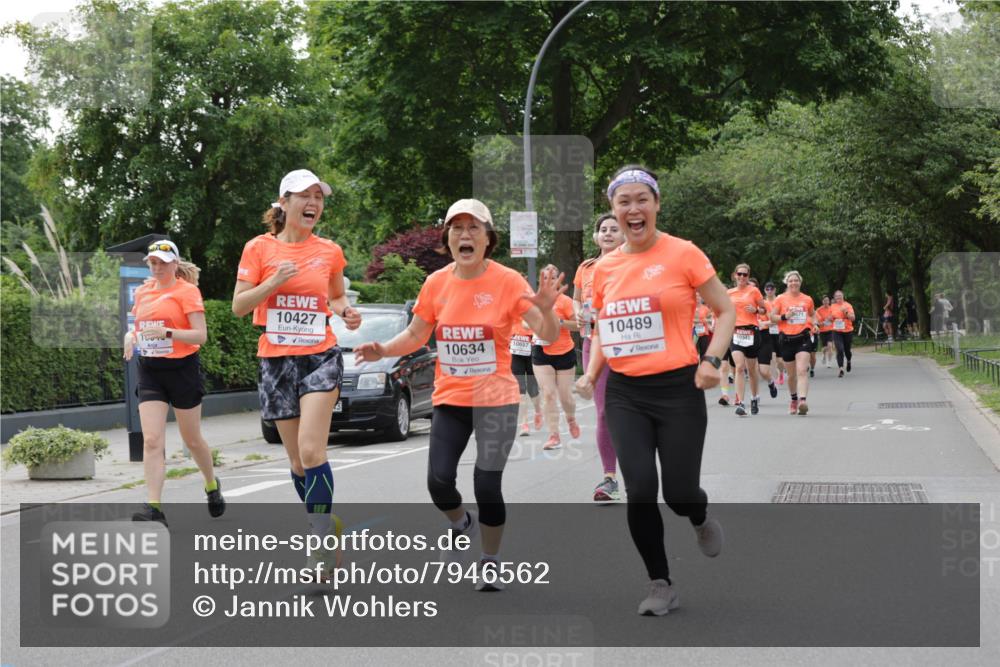 15.06.2025 - REWE Women's Run Jannik Wohlers http://msf.ph/oto/7946562 15.06.2025 08:30:06 Laufen 10427, 10634, 10657, 10489, 671 meine-sportfotos.de
