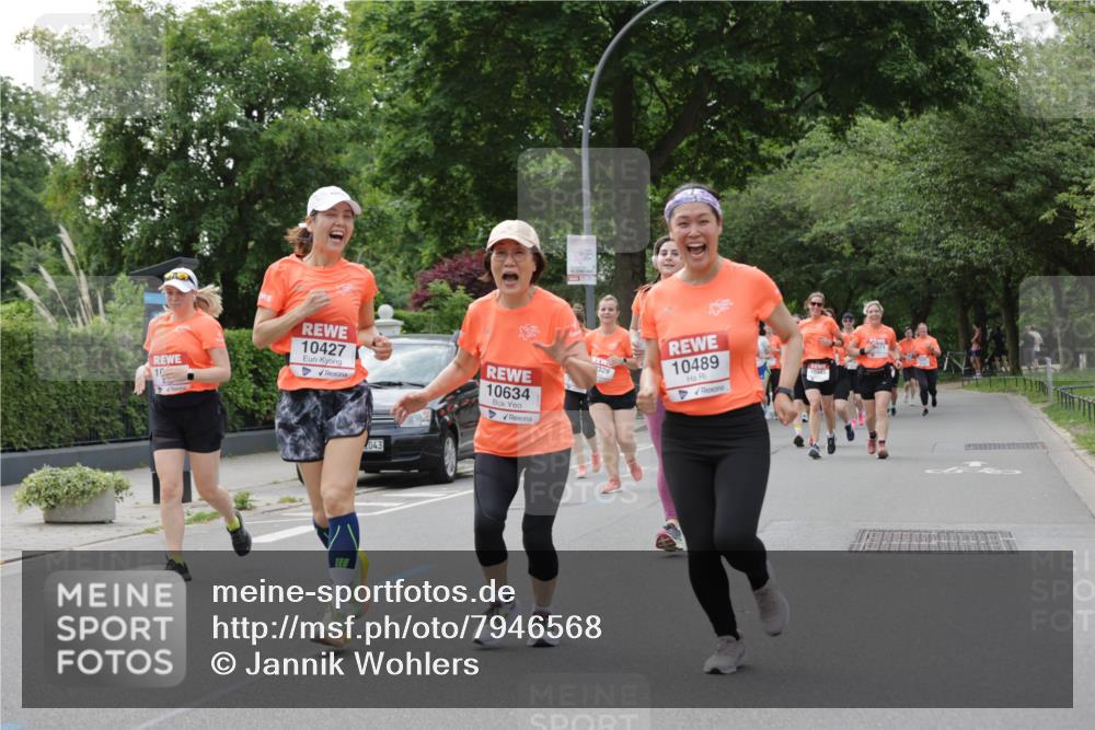 15.06.2025 - REWE Women's Run Jannik Wohlers http://msf.ph/oto/7946568 15.06.2025 08:30:06 Laufen 10, 10427, 043, 10634, 329, 10489 meine-sportfotos.de