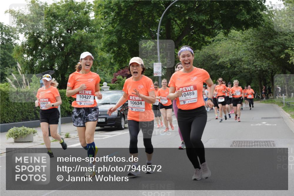 15.06.2025 - REWE Women's Run Jannik Wohlers http://msf.ph/oto/7946572 15.06.2025 08:30:06 Laufen 10846, 10427, 1043, 10634, 10329, 10489 meine-sportfotos.de