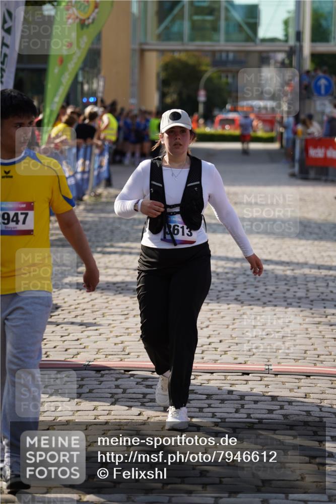 13.06.2025 - Holstenköstenlauf Felixshl http://msf.ph/oto/7946612 13.06.2025 18:12:52 Laufen 2947, 3103, 3613 meine-sportfotos.de