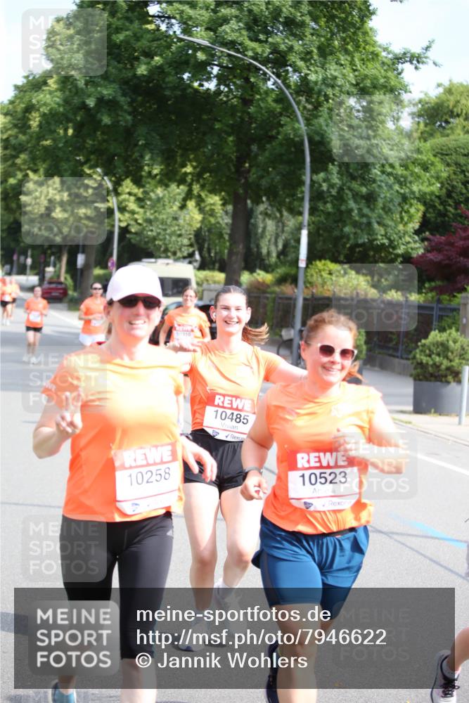 15.06.2025 - REWE Women's Run Jannik Wohlers http://msf.ph/oto/7946622 15.06.2025 09:45:08 Laufen 10258, 10485, 10523 meine-sportfotos.de