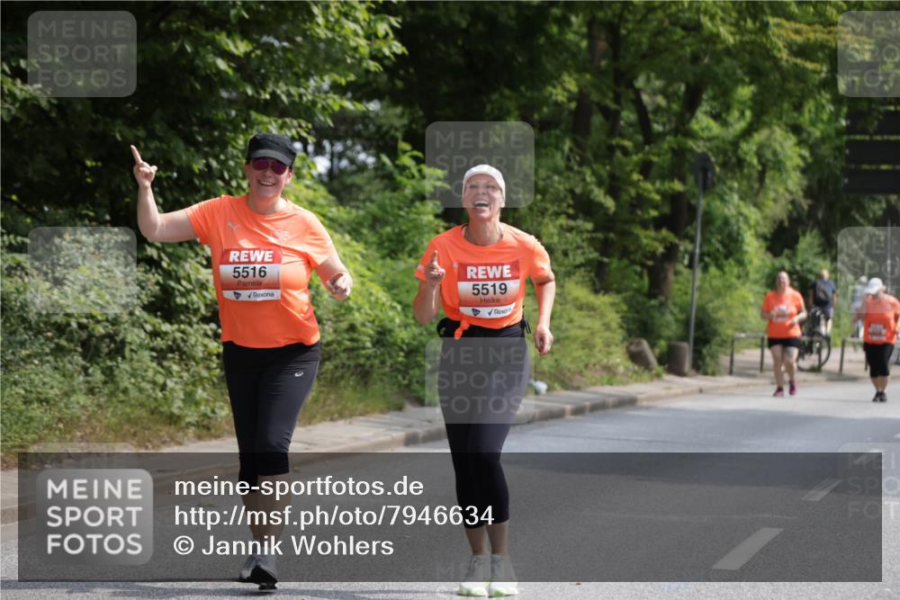 15.06.2025 - REWE Women's Run Jannik Wohlers http://msf.ph/oto/7946634 15.06.2025 10:21:20 Laufen 337, 5516, 5519 meine-sportfotos.de