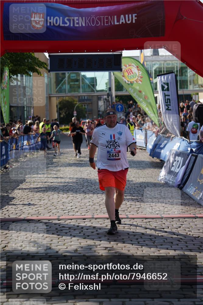 13.06.2025 - Holstenköstenlauf Felixshl http://msf.ph/oto/7946652 13.06.2025 18:13:24 Laufen 2385, 2386, 2393, 2526 meine-sportfotos.de