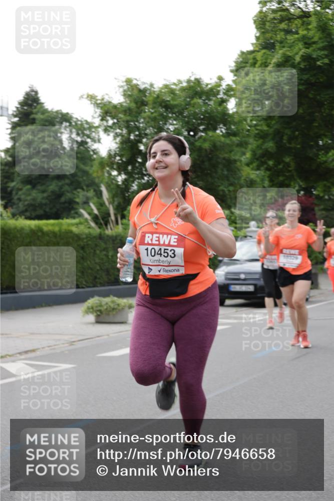 15.06.2025 - REWE Women's Run Jannik Wohlers http://msf.ph/oto/7946658 15.06.2025 08:30:08 Laufen 10453, 18329 meine-sportfotos.de