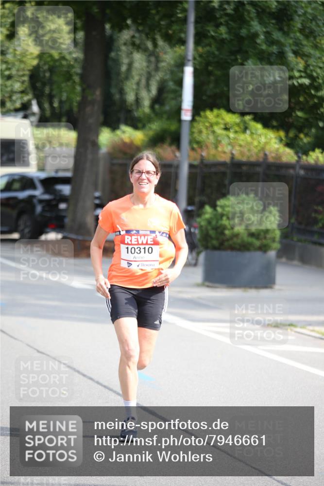 15.06.2025 - REWE Women's Run Jannik Wohlers http://msf.ph/oto/7946661 15.06.2025 09:45:10 Laufen 10310 meine-sportfotos.de