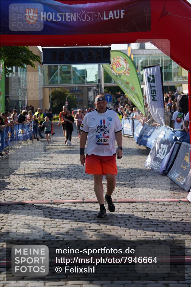 13.06.2025 - Holstenköstenlauf Felixshl http://msf.ph/oto/7946664 13.06.2025 18:13:24 Laufen 2385, 2386, 2393, 2526 meine-sportfotos.de