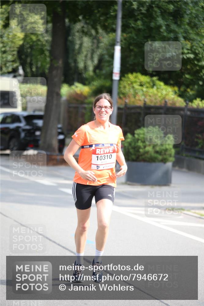15.06.2025 - REWE Women's Run Jannik Wohlers http://msf.ph/oto/7946672 15.06.2025 09:45:10 Laufen 10310 meine-sportfotos.de