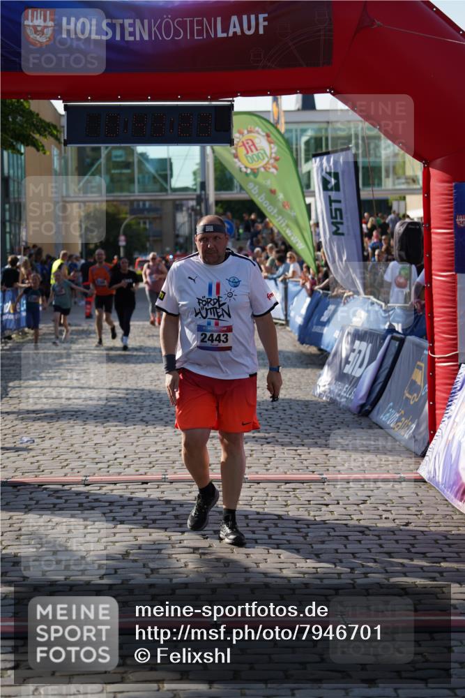 13.06.2025 - Holstenköstenlauf Felixshl http://msf.ph/oto/7946701 13.06.2025 18:13:24 Laufen 2385, 2386, 2393, 2526 meine-sportfotos.de