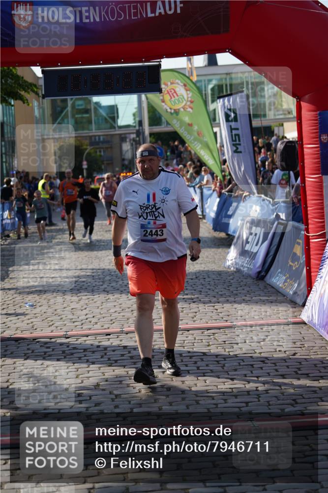 13.06.2025 - Holstenköstenlauf Felixshl http://msf.ph/oto/7946711 13.06.2025 18:13:24 Laufen 2385, 2386, 2393, 2526 meine-sportfotos.de