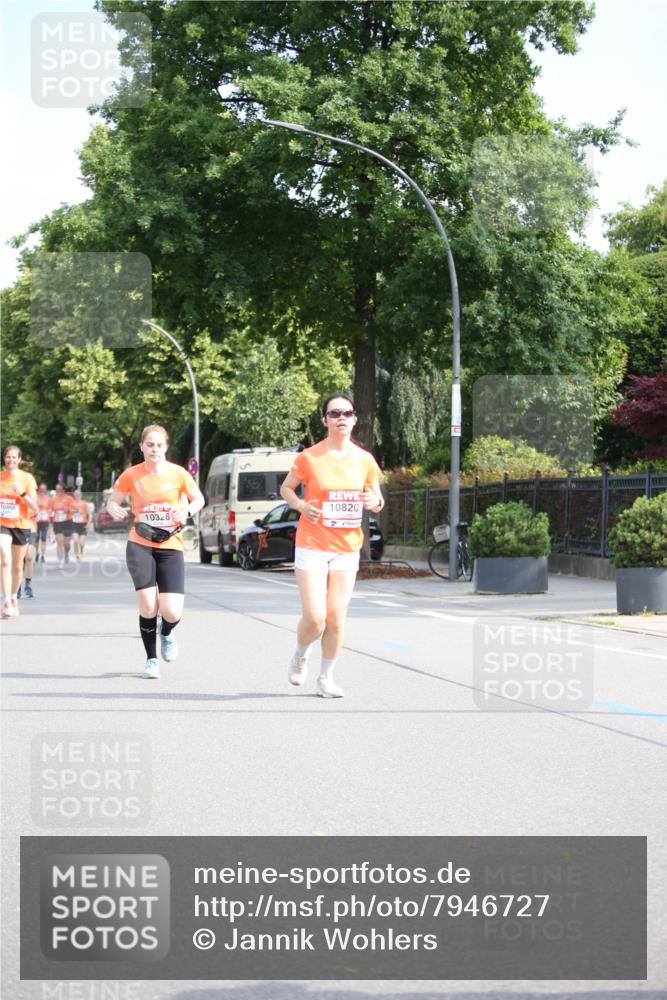 15.06.2025 - REWE Women's Run Jannik Wohlers http://msf.ph/oto/7946727 15.06.2025 09:45:13 Laufen 10868, 10326, 10820 meine-sportfotos.de