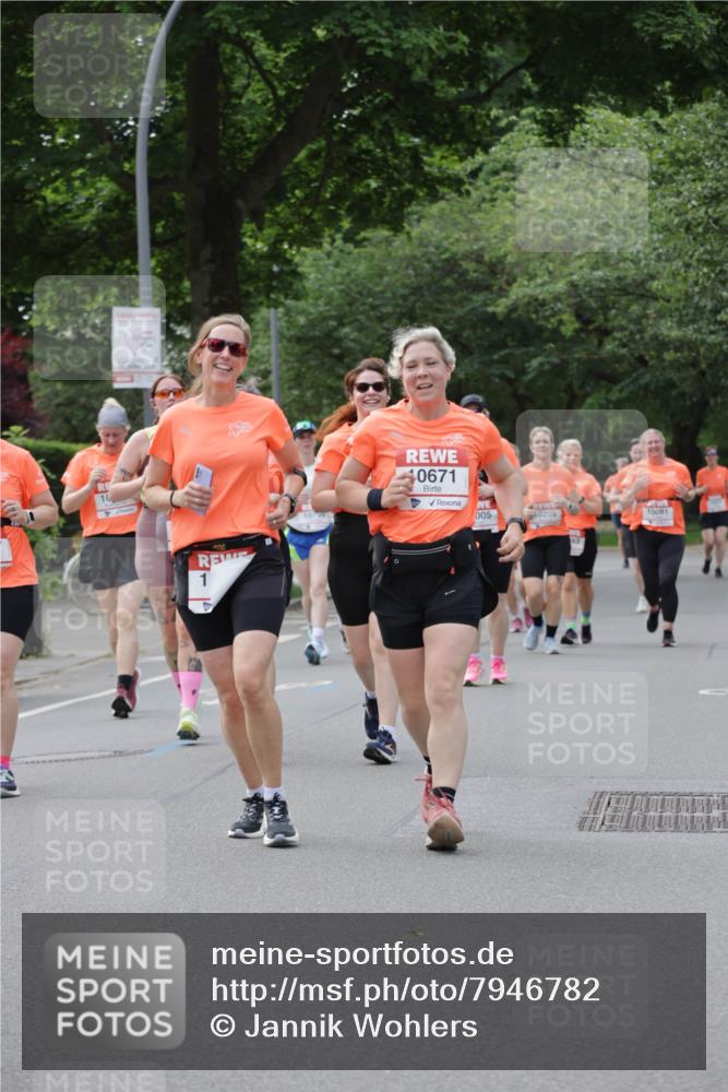 15.06.2025 - REWE Women's Run Jannik Wohlers http://msf.ph/oto/7946782 15.06.2025 08:30:11 Laufen 0671 meine-sportfotos.de