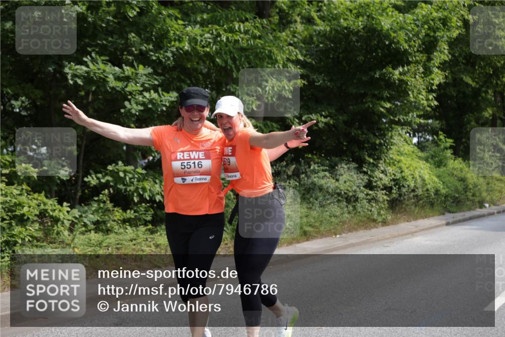 15.06.2025 - REWE Women's Run Jannik Wohlers http://msf.ph/oto/7946786 15.06.2025 10:21:24 Laufen 6519, 5516 meine-sportfotos.de