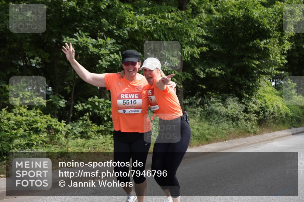 15.06.2025 - REWE Women's Run Jannik Wohlers http://msf.ph/oto/7946796 15.06.2025 10:21:25 Laufen 5516, 19 meine-sportfotos.de