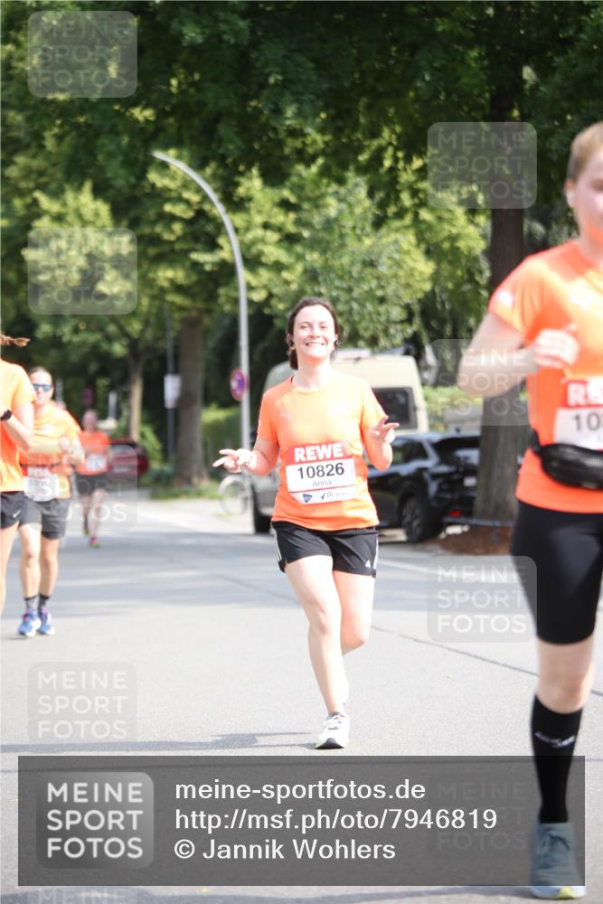 15.06.2025 - REWE Women's Run Jannik Wohlers http://msf.ph/oto/7946819 15.06.2025 09:45:15 Laufen 10826 meine-sportfotos.de