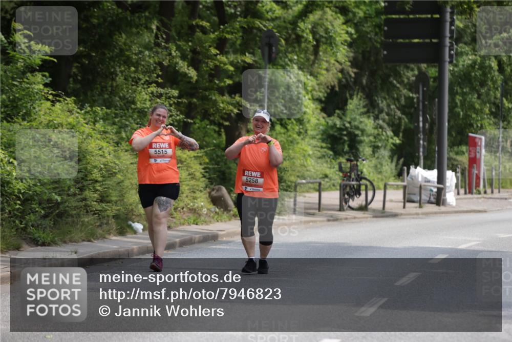 15.06.2025 - REWE Women's Run Jannik Wohlers http://msf.ph/oto/7946823 15.06.2025 10:21:29 Laufen 5515, 5258 meine-sportfotos.de