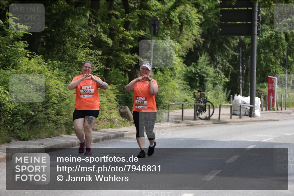 15.06.2025 - REWE Women's Run Jannik Wohlers http://msf.ph/oto/7946831 15.06.2025 10:21:29 Laufen 5515, 5258 meine-sportfotos.de