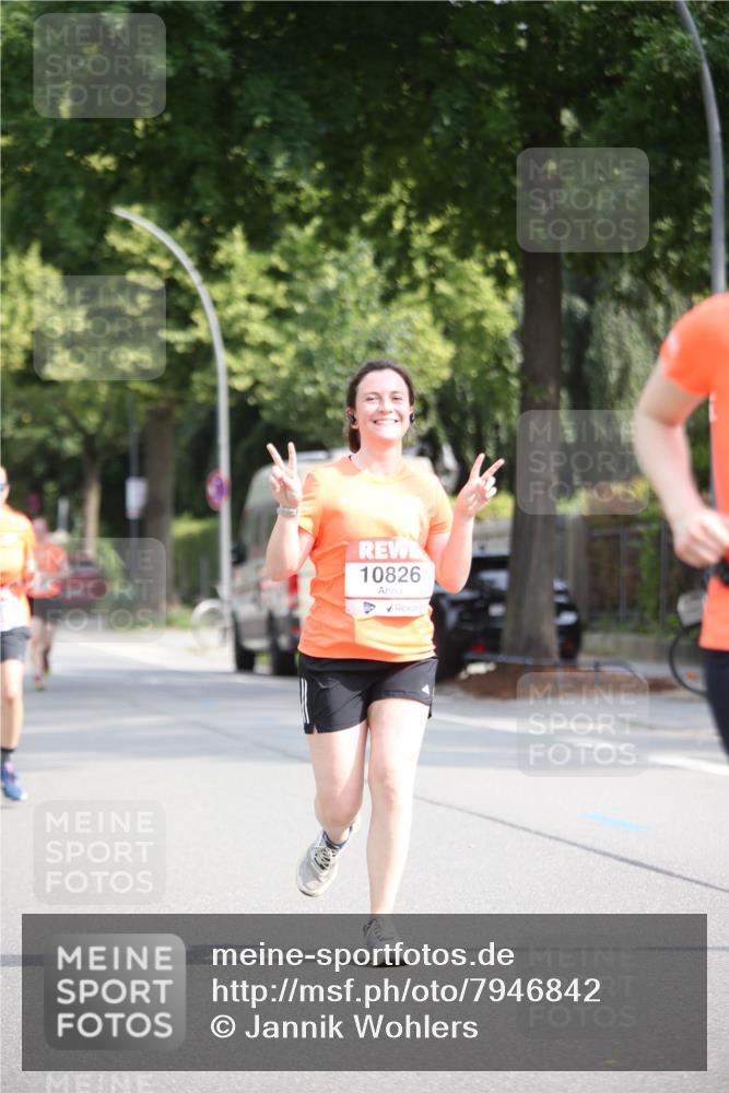 15.06.2025 - REWE Women's Run Jannik Wohlers http://msf.ph/oto/7946842 15.06.2025 09:45:15 Laufen 10826 meine-sportfotos.de