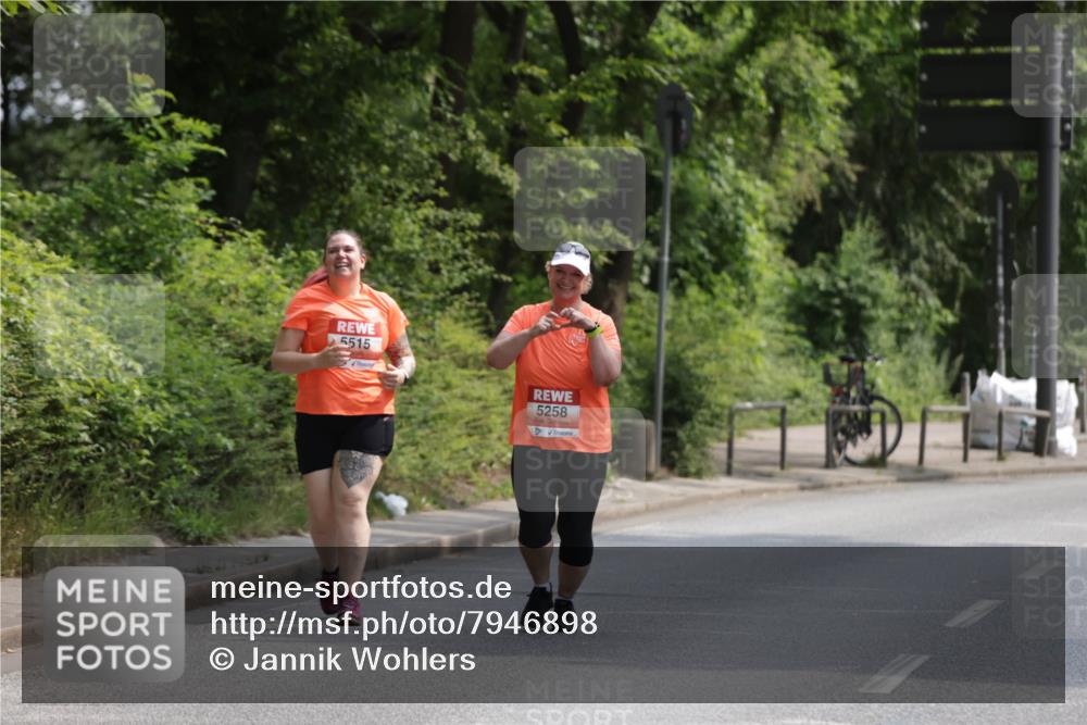 15.06.2025 - REWE Women's Run Jannik Wohlers http://msf.ph/oto/7946898 15.06.2025 10:21:31 Laufen 5515, 5258 meine-sportfotos.de