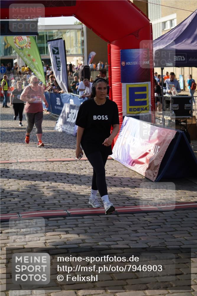 13.06.2025 - Holstenköstenlauf Felixshl http://msf.ph/oto/7946903 13.06.2025 18:13:34 Laufen 2196, 2429, 2430, 2526 meine-sportfotos.de
