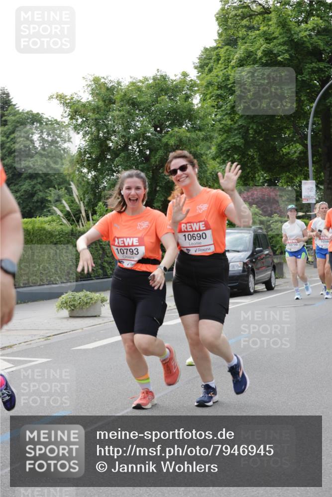 15.06.2025 - REWE Women's Run Jannik Wohlers http://msf.ph/oto/7946945 15.06.2025 08:30:14 Laufen 10690, 10793, 10799, 10586 meine-sportfotos.de