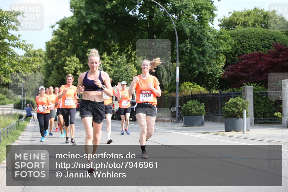 15.06.2025 - REWE Women's Run Jannik Wohlers http://msf.ph/oto/7946961 15.06.2025 09:45:33 Laufen 1005, 11, 00, 10626, 10153 meine-sportfotos.de