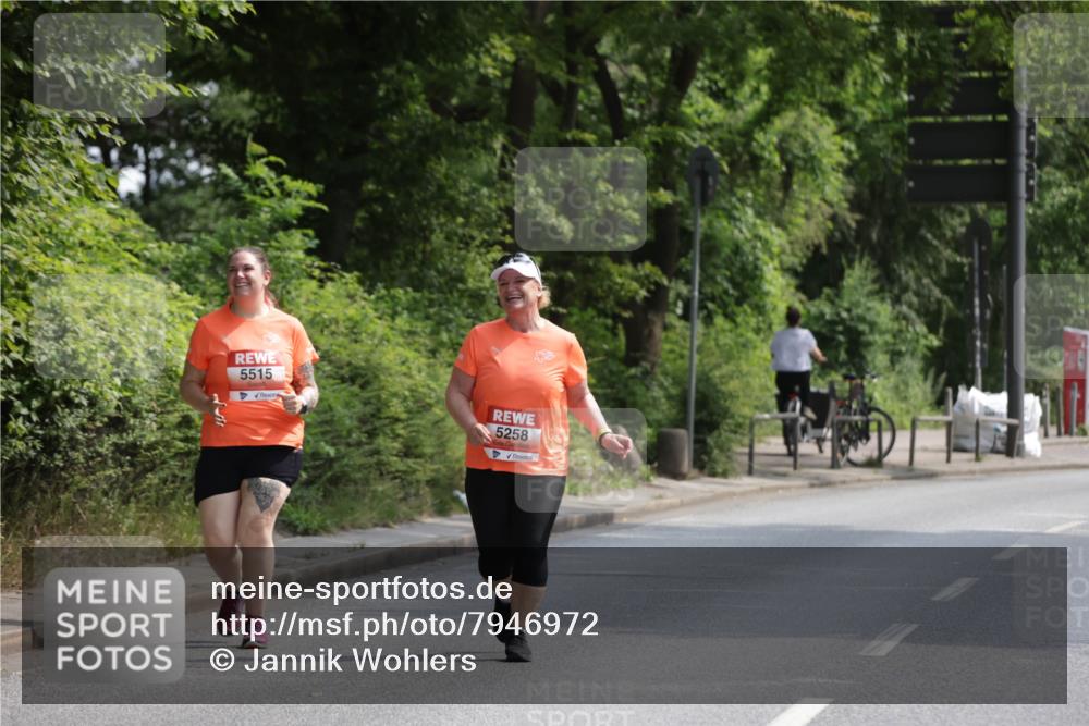 15.06.2025 - REWE Women's Run Jannik Wohlers http://msf.ph/oto/7946972 15.06.2025 10:21:33 Laufen 1557, 5515, 5258 meine-sportfotos.de