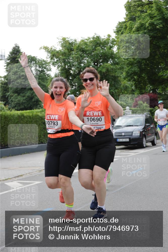 15.06.2025 - REWE Women's Run Jannik Wohlers http://msf.ph/oto/7946973 15.06.2025 08:30:15 Laufen 10793, 10690, 1043, 10799 meine-sportfotos.de