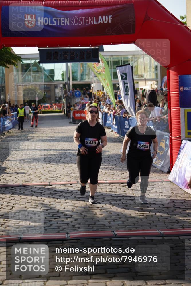 13.06.2025 - Holstenköstenlauf Felixshl http://msf.ph/oto/7946976 13.06.2025 18:13:38 Laufen 2196, 2429, 2430 meine-sportfotos.de