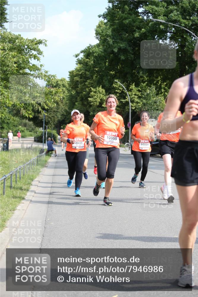 15.06.2025 - REWE Women's Run Jannik Wohlers http://msf.ph/oto/7946986 15.06.2025 09:45:35 Laufen 0435, 10055, 10054 meine-sportfotos.de