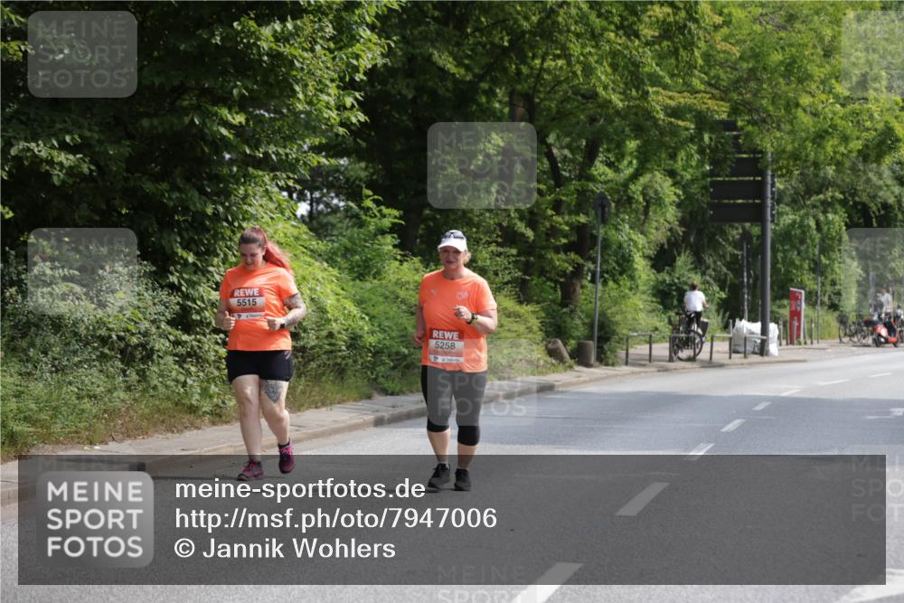 15.06.2025 - REWE Women's Run Jannik Wohlers http://msf.ph/oto/7947006 15.06.2025 10:21:35 Laufen 5515, 5258 meine-sportfotos.de