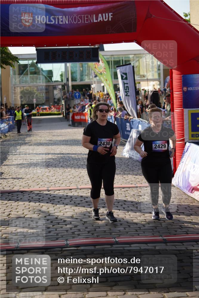 13.06.2025 - Holstenköstenlauf Felixshl http://msf.ph/oto/7947017 13.06.2025 18:13:39 Laufen 2196, 2429, 2430 meine-sportfotos.de