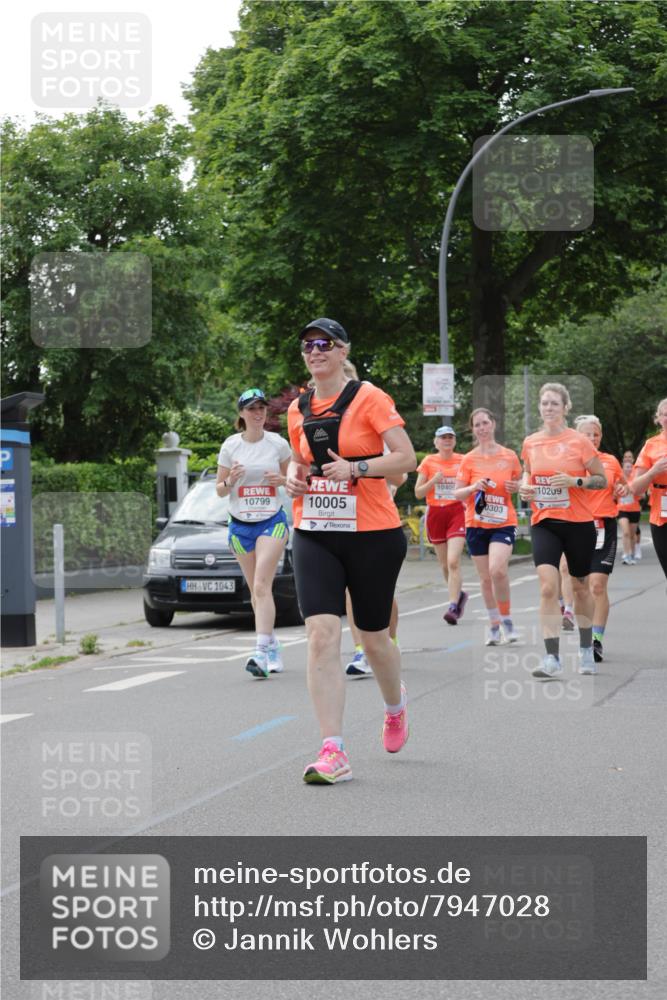 15.06.2025 - REWE Women's Run Jannik Wohlers http://msf.ph/oto/7947028 15.06.2025 08:30:16 Laufen 1043, 10409, 10799, 10005, 0303, 10209 meine-sportfotos.de
