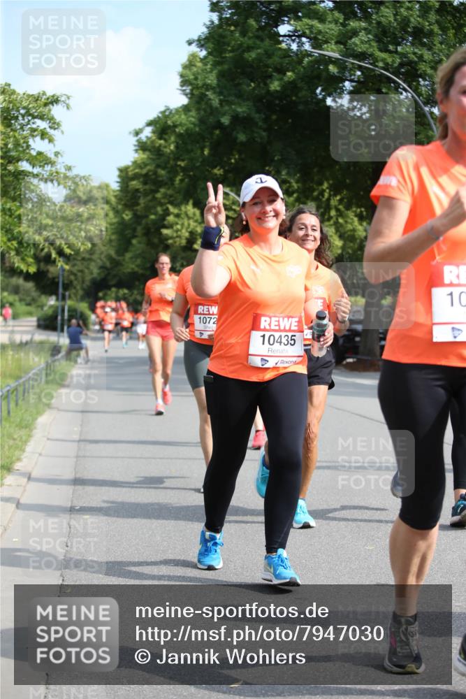 15.06.2025 - REWE Women's Run Jannik Wohlers http://msf.ph/oto/7947030 15.06.2025 09:45:37 Laufen 1072, 4, 10435 meine-sportfotos.de