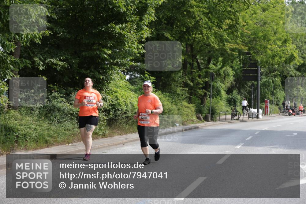 15.06.2025 - REWE Women's Run Jannik Wohlers http://msf.ph/oto/7947041 15.06.2025 10:21:36 Laufen 5515, 5258 meine-sportfotos.de