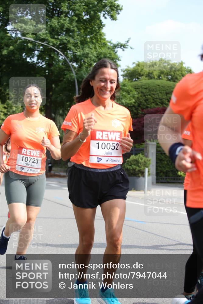 15.06.2025 - REWE Women's Run Jannik Wohlers http://msf.ph/oto/7947044 15.06.2025 09:45:38 Laufen 10723, 10052 meine-sportfotos.de
