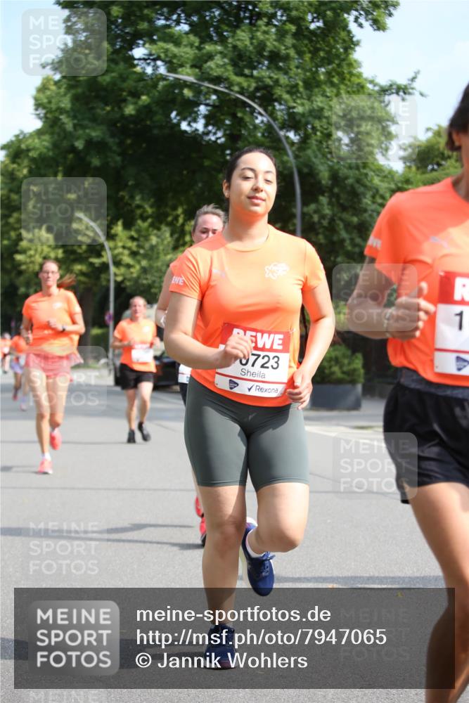 15.06.2025 - REWE Women's Run Jannik Wohlers http://msf.ph/oto/7947065 15.06.2025 09:45:38 Laufen 723, 1 meine-sportfotos.de