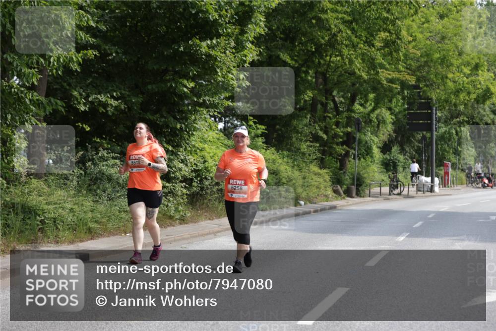 15.06.2025 - REWE Women's Run Jannik Wohlers http://msf.ph/oto/7947080 15.06.2025 10:21:36 Laufen 551, 5258 meine-sportfotos.de