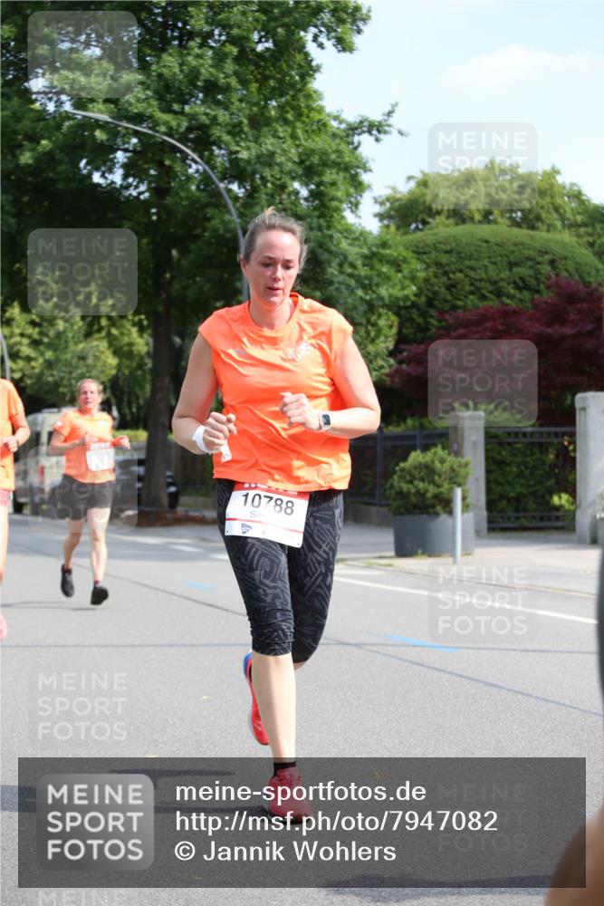 15.06.2025 - REWE Women's Run Jannik Wohlers http://msf.ph/oto/7947082 15.06.2025 09:45:39 Laufen 10788 meine-sportfotos.de