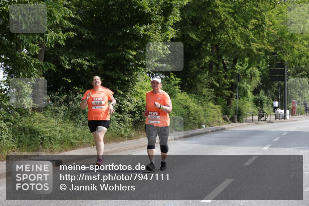 15.06.2025 - REWE Women's Run Jannik Wohlers http://msf.ph/oto/7947111 15.06.2025 10:21:37 Laufen 5515, 5258 meine-sportfotos.de