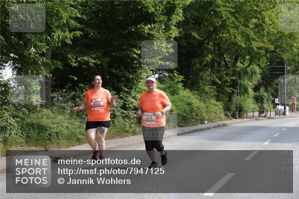 15.06.2025 - REWE Women's Run Jannik Wohlers http://msf.ph/oto/7947125 15.06.2025 10:21:37 Laufen 5515, 5258 meine-sportfotos.de