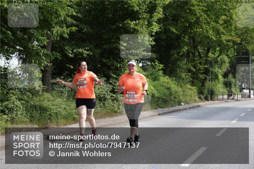 15.06.2025 - REWE Women's Run Jannik Wohlers http://msf.ph/oto/7947137 15.06.2025 10:21:37 Laufen 5515, 5258 meine-sportfotos.de