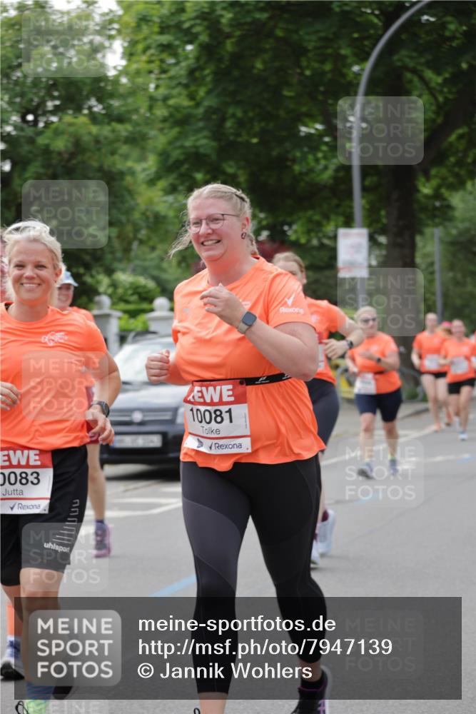15.06.2025 - REWE Women's Run Jannik Wohlers http://msf.ph/oto/7947139 15.06.2025 08:30:19 Laufen 083, 10081 meine-sportfotos.de