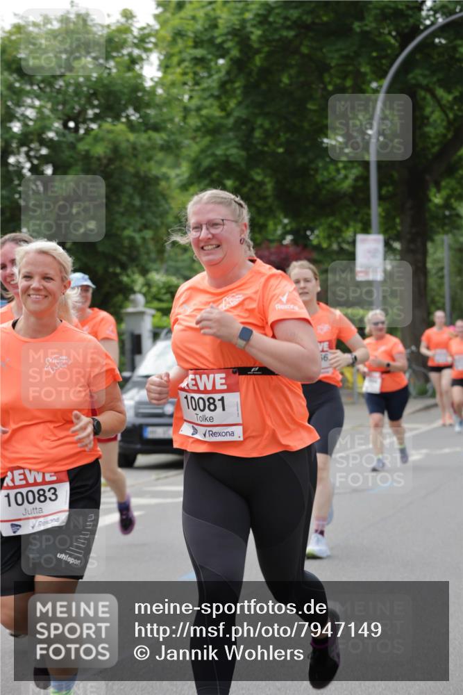 15.06.2025 - REWE Women's Run Jannik Wohlers http://msf.ph/oto/7947149 15.06.2025 08:30:19 Laufen 10083, 10081 meine-sportfotos.de