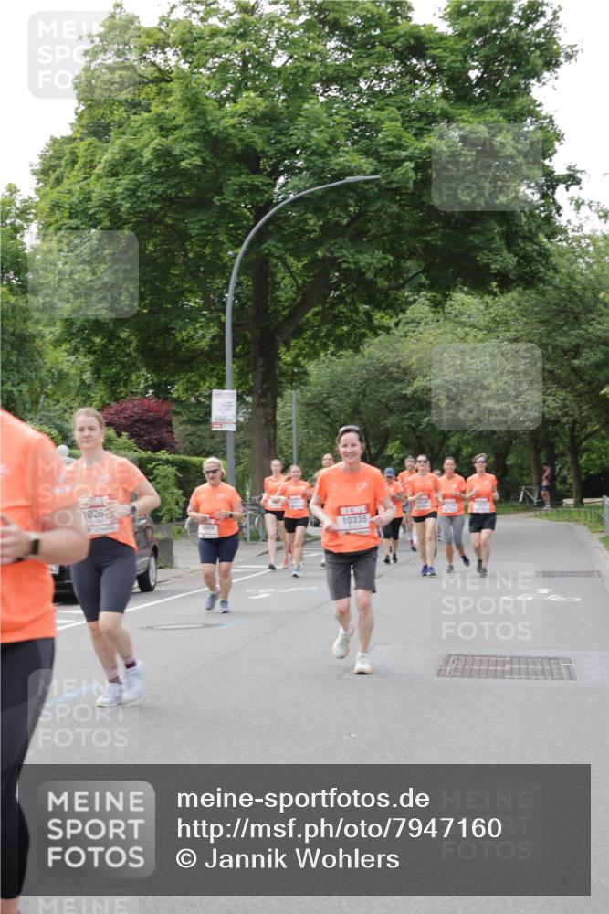 15.06.2025 - REWE Women's Run Jannik Wohlers http://msf.ph/oto/7947160 15.06.2025 08:30:20 Laufen 1026, 10335 meine-sportfotos.de