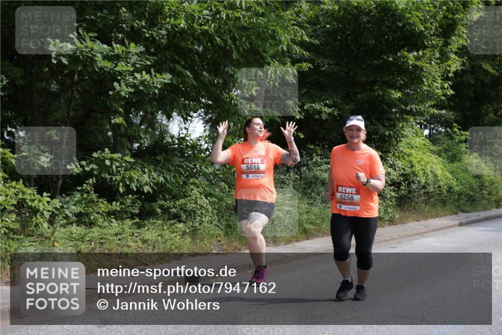 15.06.2025 - REWE Women's Run Jannik Wohlers http://msf.ph/oto/7947162 15.06.2025 10:21:38 Laufen 5515, 5258 meine-sportfotos.de